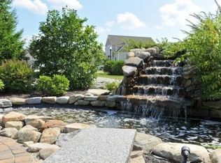 35 Tuscany Dr, Franklin, MA 02038