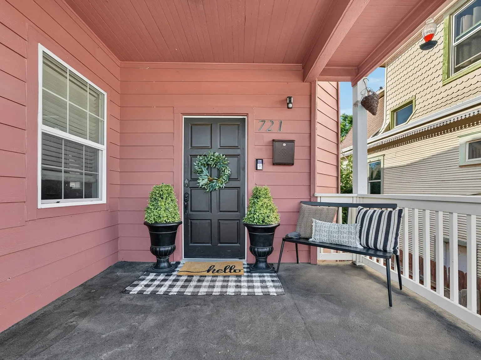 6 bed, 2432 sqft, $3,000 — Photo 2