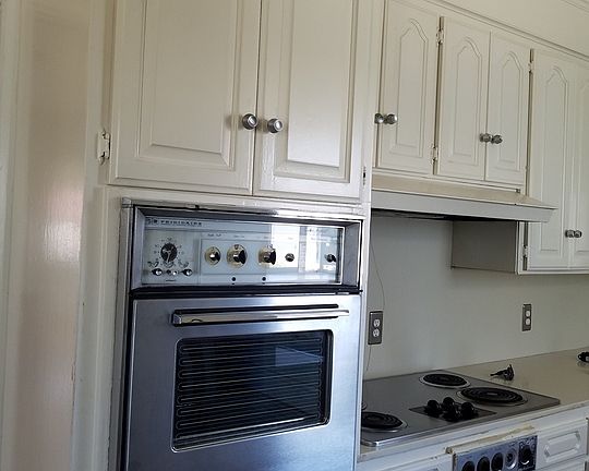 4th image of 6243 La Tijera Blvd