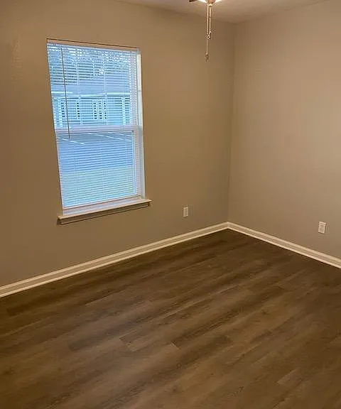 4710 W Fairfield Dr — Photo 15