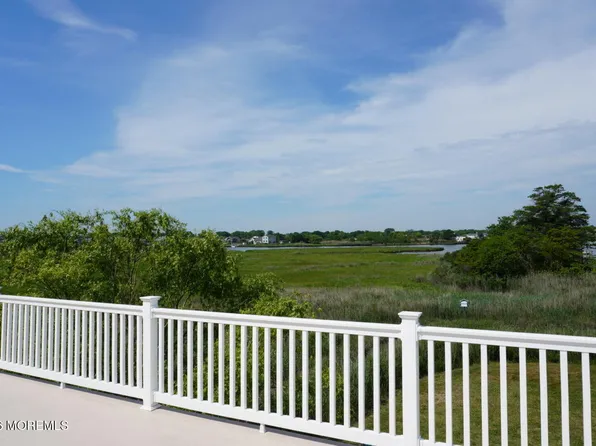 46 Riverdale Ave, Monmouth Beach, NJ 07750