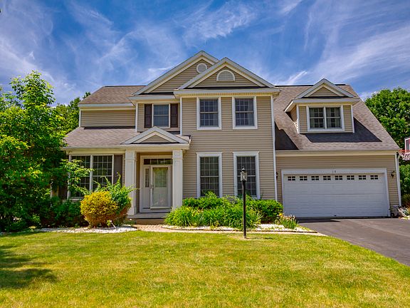4th image of 18 Sterling Heights Dr