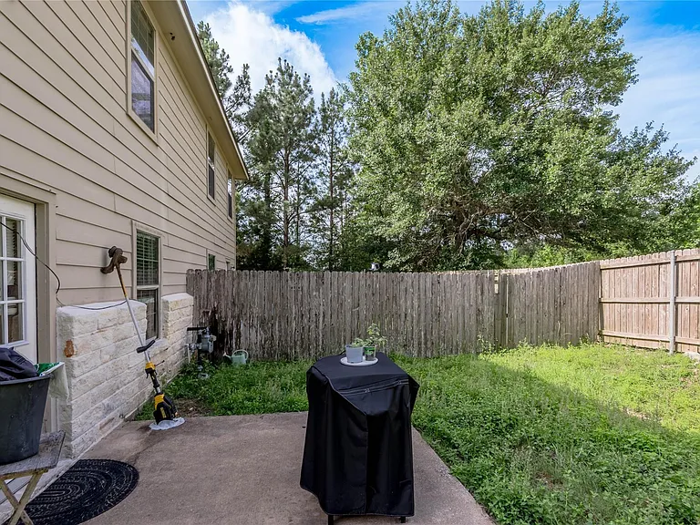 104 Yegua Cir — Photo 26