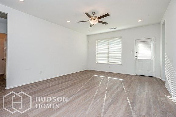 5th image of 215 Temple Memorial Dr