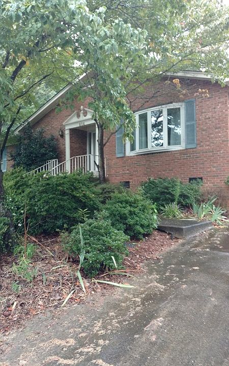 1st image of 814 Elmwood Dr