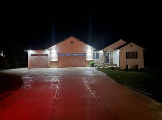 N821 Twin Knolls Dr, Fort Atkinson, WI 53538