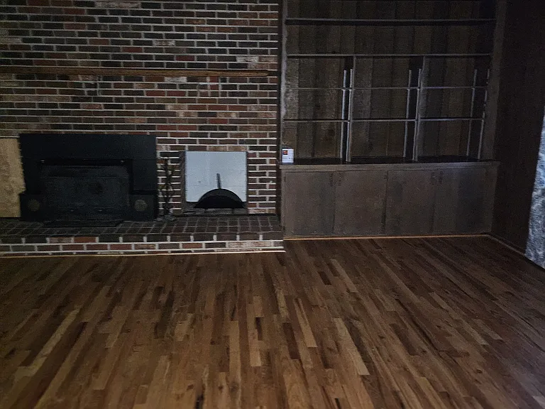 Large First Level Bonus Room