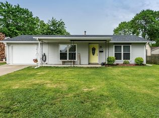 8 Charleston Cir, Granite City, IL