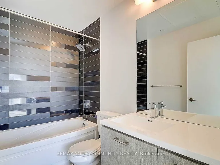 87 Peter St #4202 — Photo 11