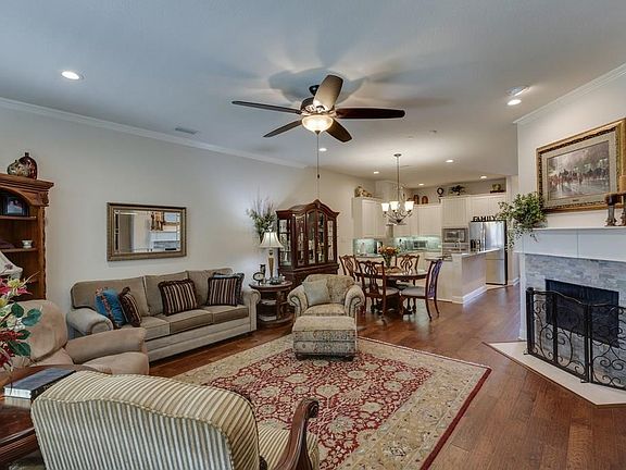 2nd image of 5605 Rowlett Creek Way