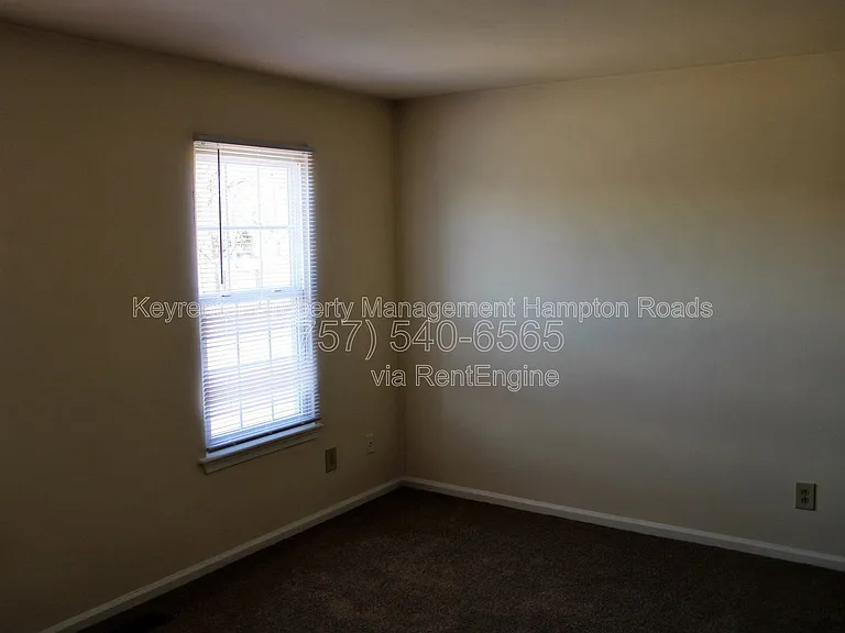 1 Peachtree Ct — Photo 29