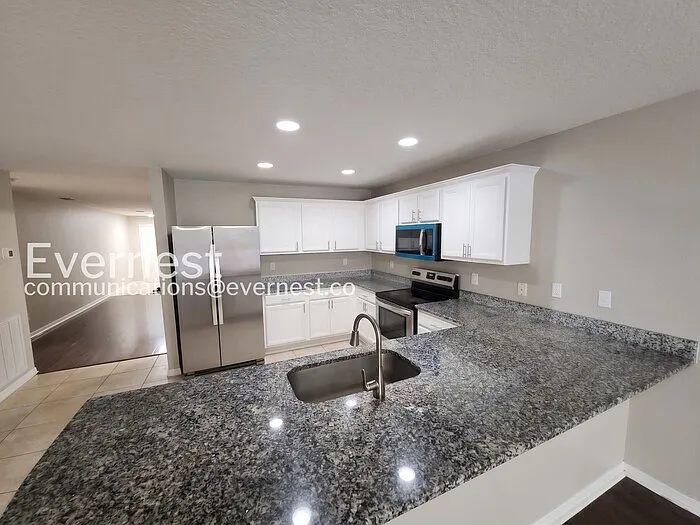 5118 Ballard Crest Ln — Photo 6