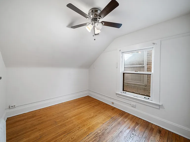 831 Hamlin St — Photo 21