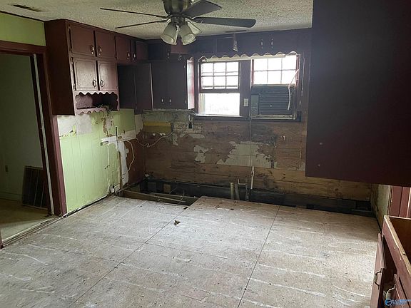 3rd image of 2208 Old Gurley Pike