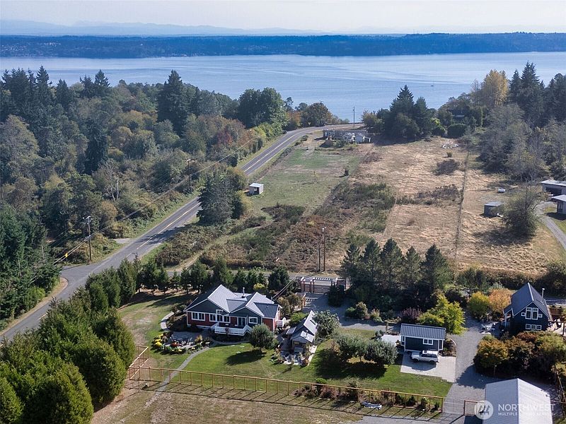 2nd image of 24525 59th Avenue SW