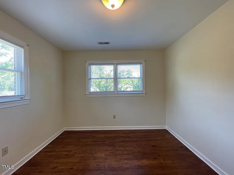2721 Atlantic St — Photo 6