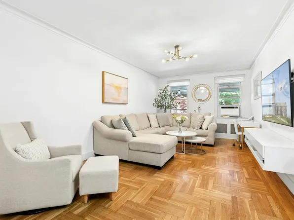 325 East 77th Street 1E image 1 of 10