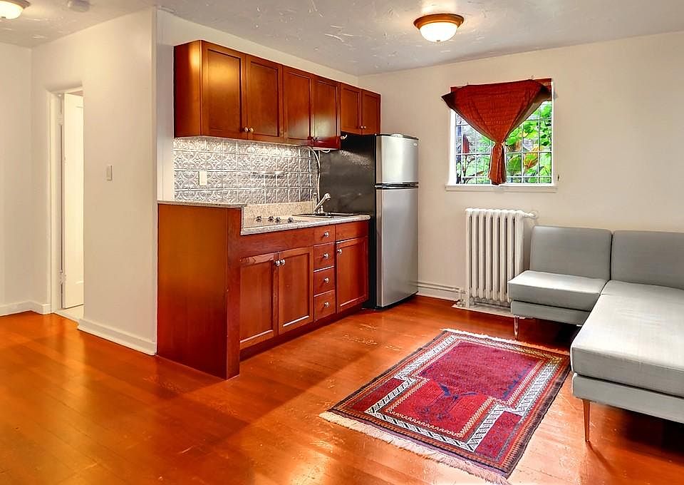 1st image of 4204 11th Ave NE Unit 20