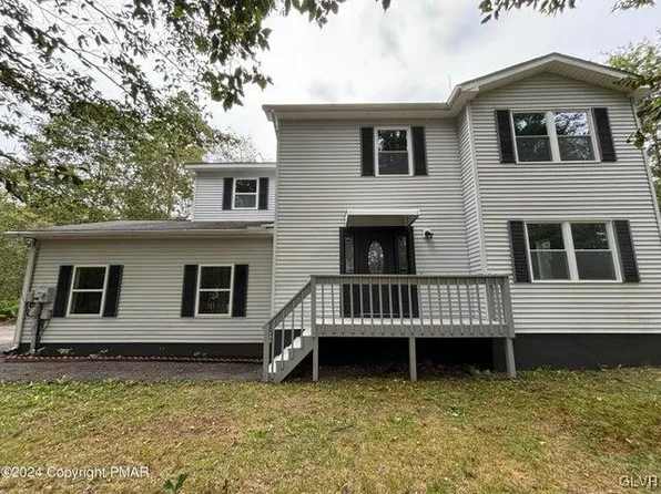304 Winchester Dr, Tobyhanna, PA 18466