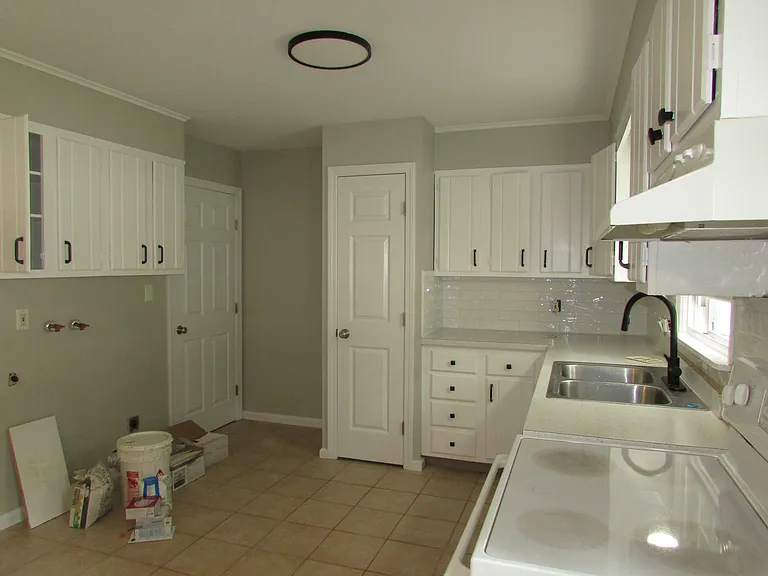 56 Marine St #B — Photo 11