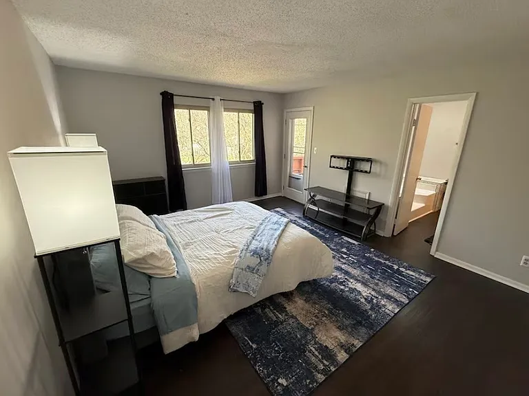 748 Waters Dr — Photo 4