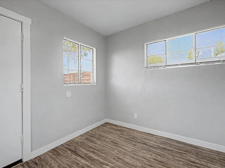 2122 N Forgeus Ave #C — Photo 11