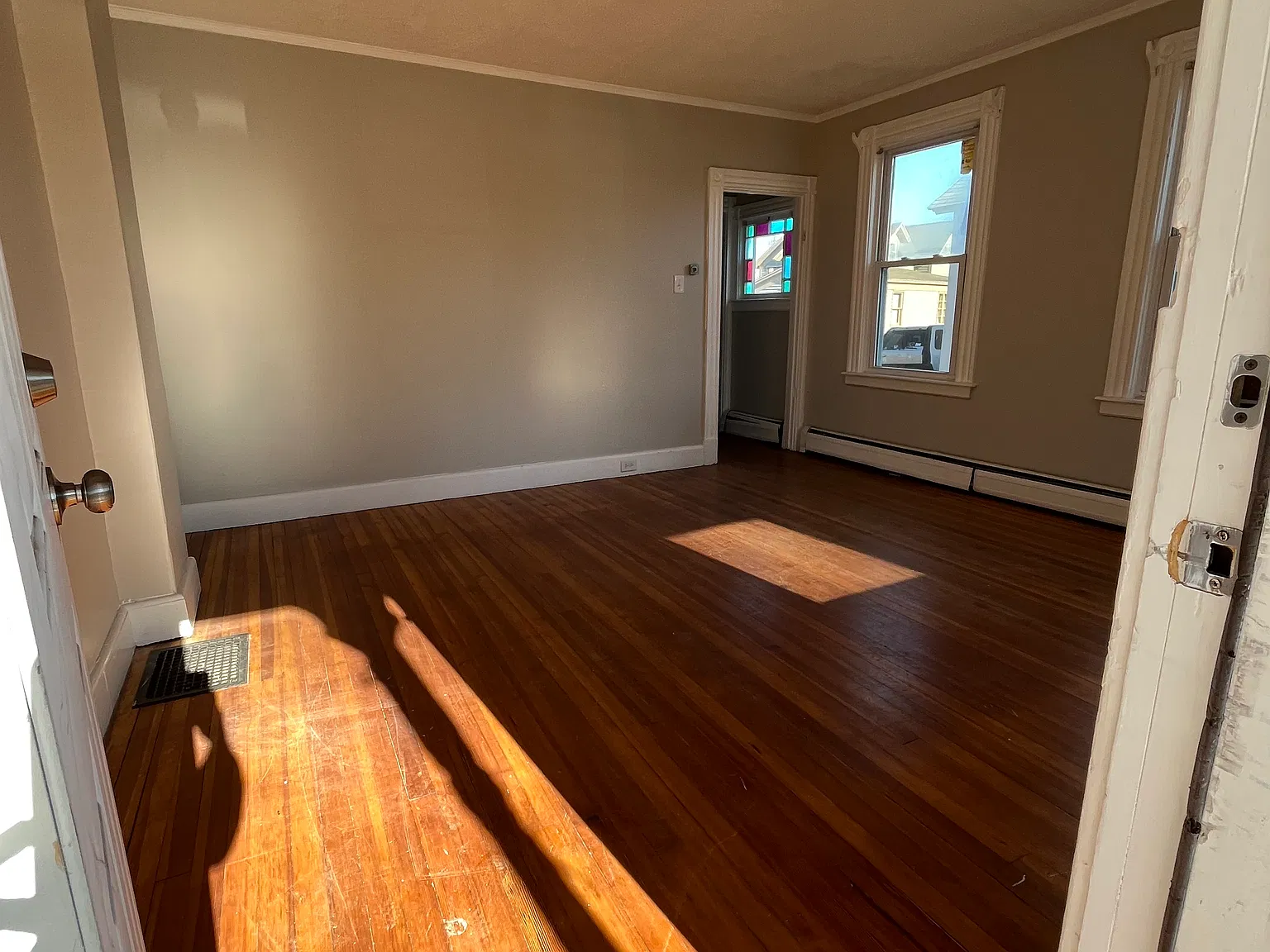 2 bed, 1.5 bath, 1026 sqft, $1,850 — Photo 3