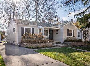 1217 Mayfield Dr, Royal Oak, MI