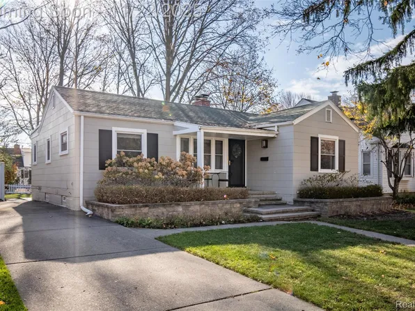 1217 Mayfield Dr, Royal Oak, MI 48067