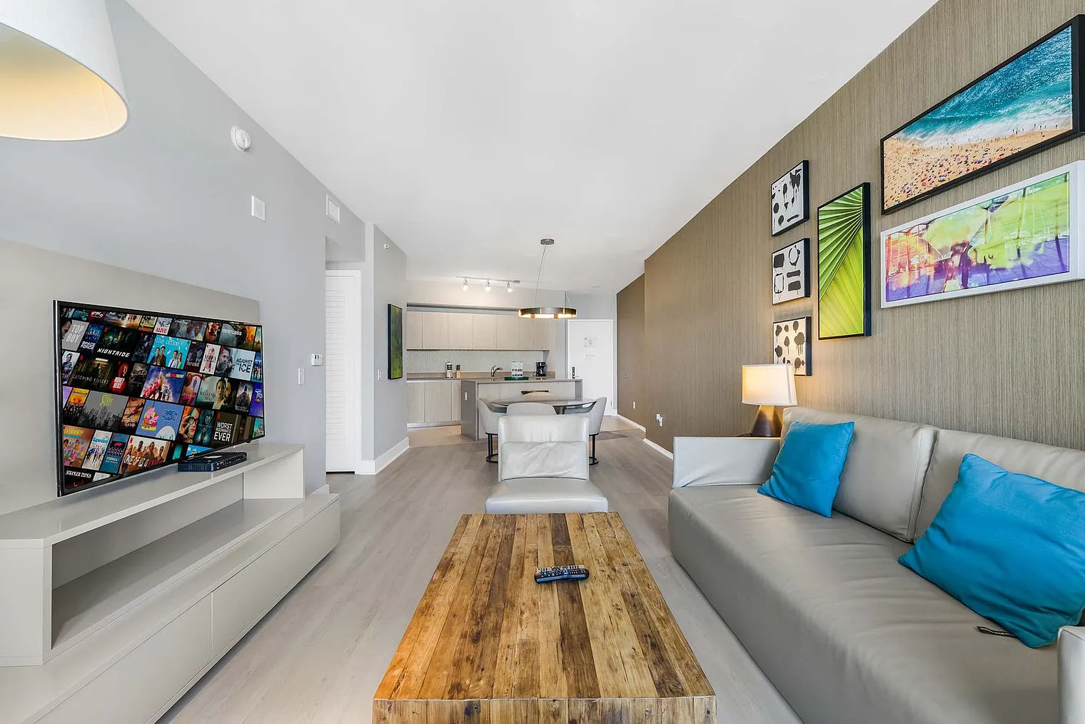 1 bed, 1.0 bath, 839 sqft, $3,161 — Photo 4