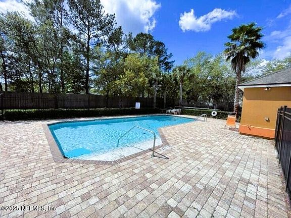 2nd image of 6855 LAKE MIST Lane