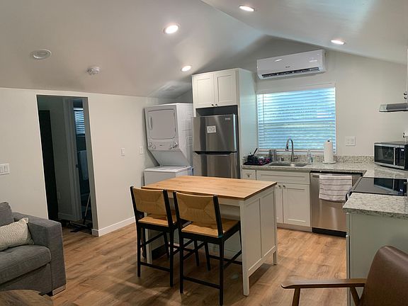 3rd image of 2112 36th St