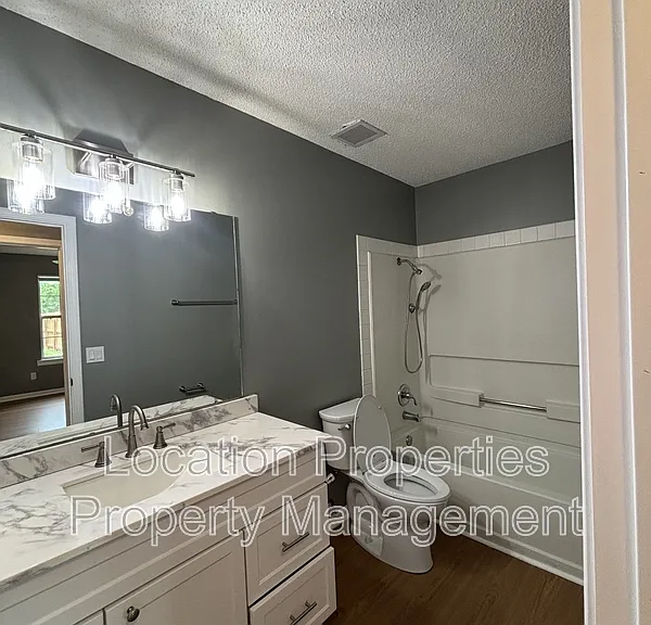 1406 E 21st Ter #1 — Photo 15