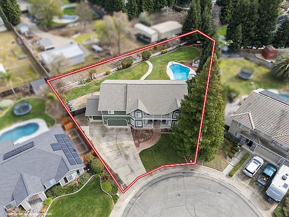 2nd image of 2227 W Ridge Dr