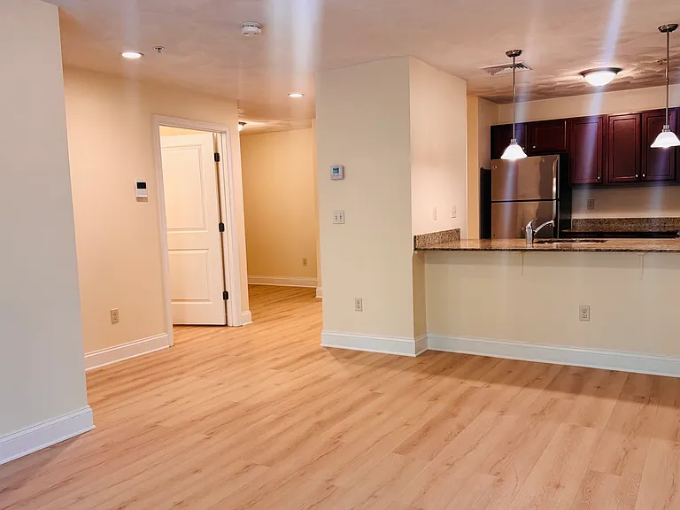 Americana Apartments — Photo 9