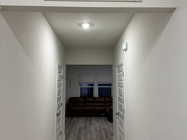 901 Moray Ln — Photo 3