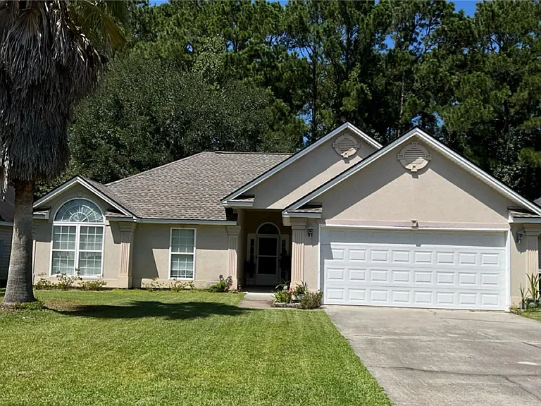 605 Laurel Hill Cir — Photo 1