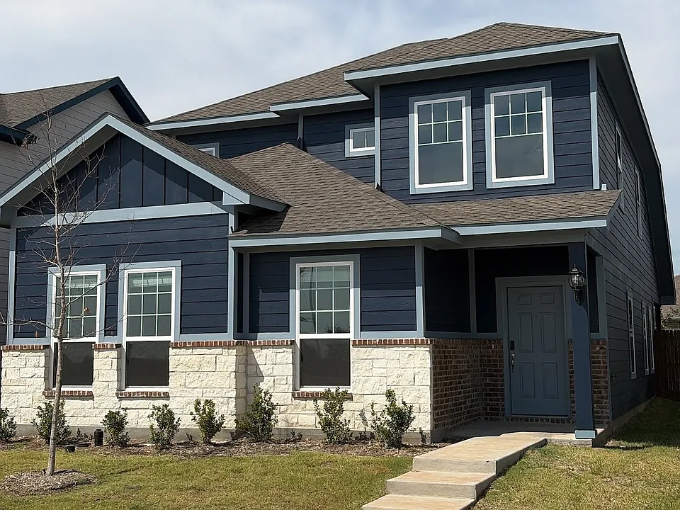 1802 Bluebonnet Ln