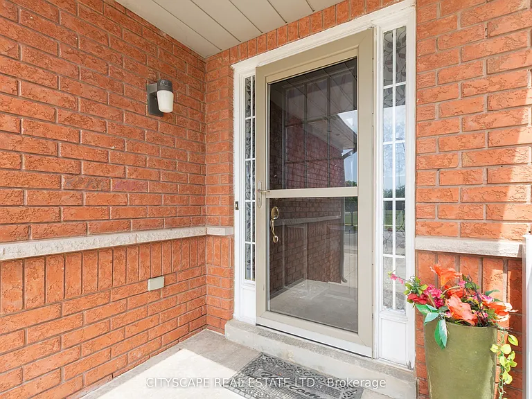 3409 McDowell Dr — Photo 3
