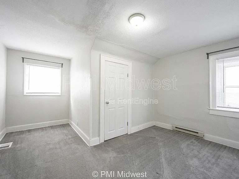 944 E Minnesota St — Photo 18