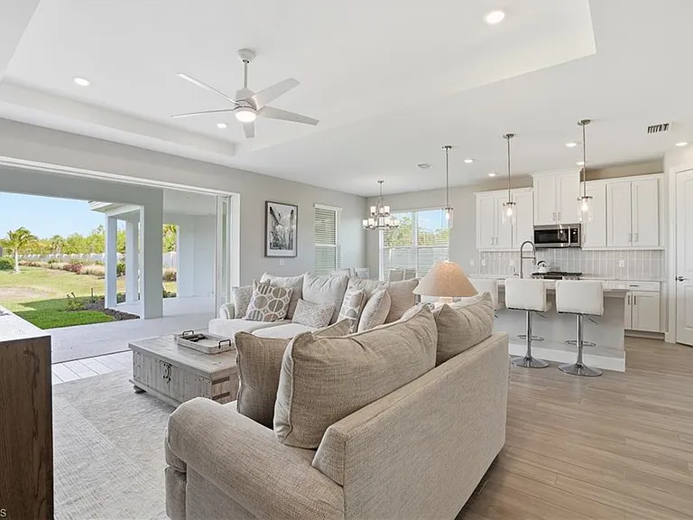 11964 Molto Dr — Photo 11