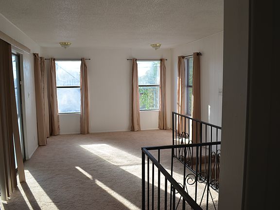 5th image of 2113 N Western Ave