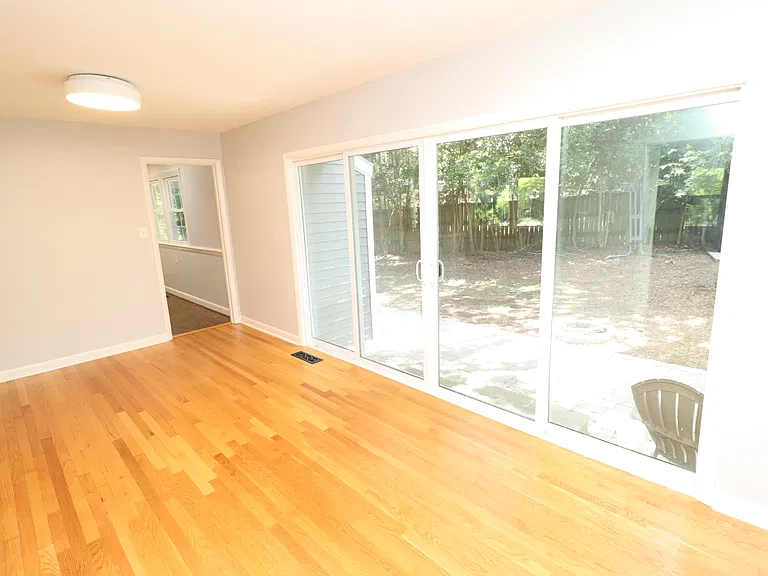 1009 Dogwood Ln — Photo 17