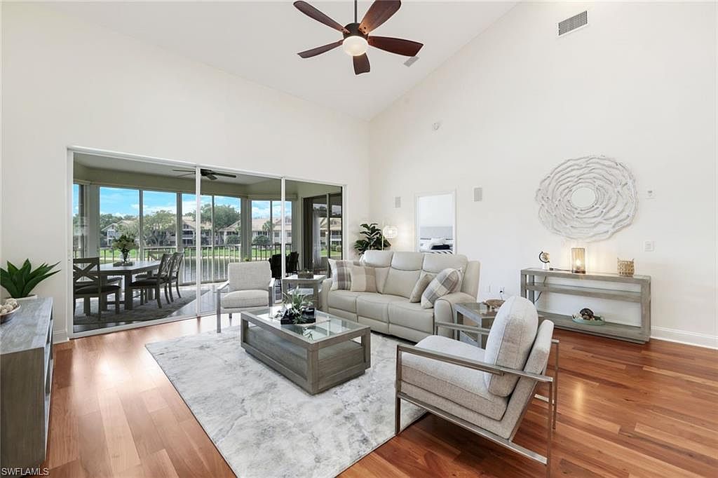 26271 Devonshire Ct APT 202