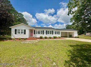 425 Macedonia Church Rd, Evergreen, NC 28438