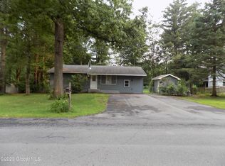 120 Hutchins Rd, Ballston Spa, NY 12020