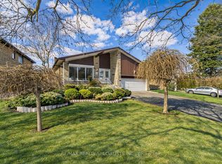 421 Valleyfield Dr, Mississauga, ON L5A 1L2