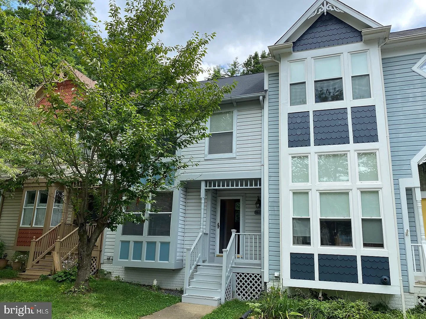 3 bed, 2.5 bath, 1750 sqft, $3,000 — Photo 1