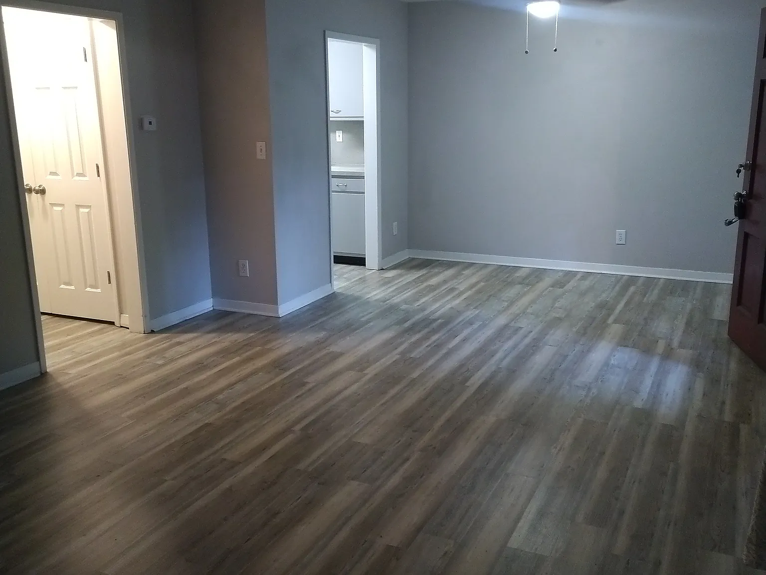 1 bed, 700 sqft, $1,100 — Photo 2