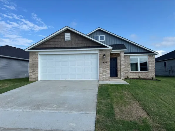 2574 E Meramec St, Fayetteville, AR 72701
